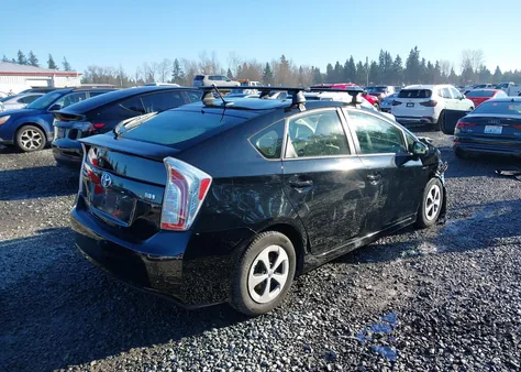 2013 Toyota Prius Three z USA, uszkodzony, nr VIN JTDKN3DUXD5567107